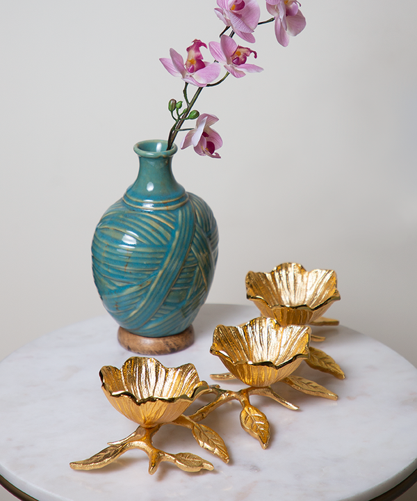 Gold 3 Flower Snack Bowl On Stem With Leaves