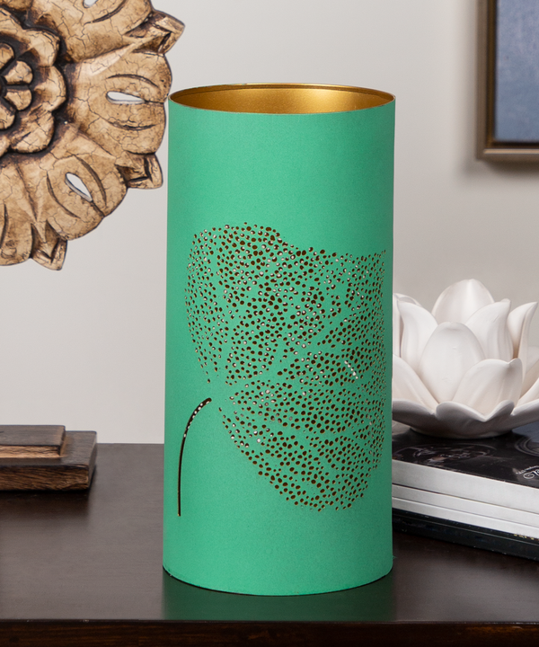 Green Motif Leaf Candle Holder