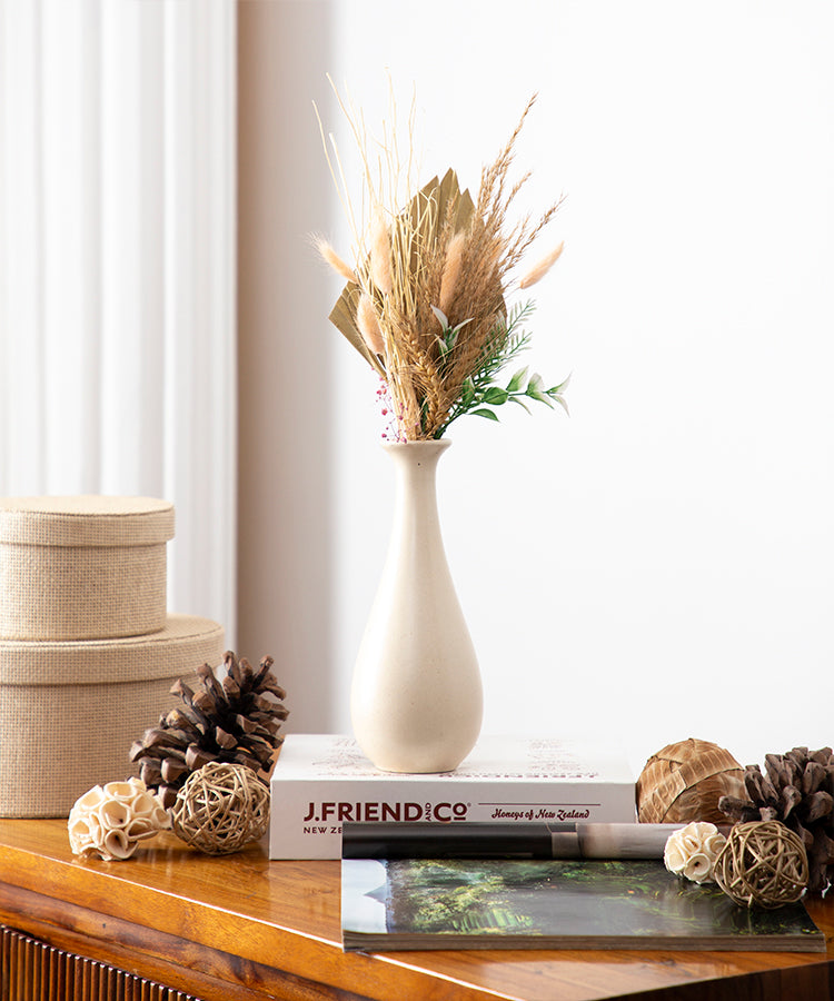 Tear Drop Shaped Off White Glazed Ceramic Modern Flower Vase