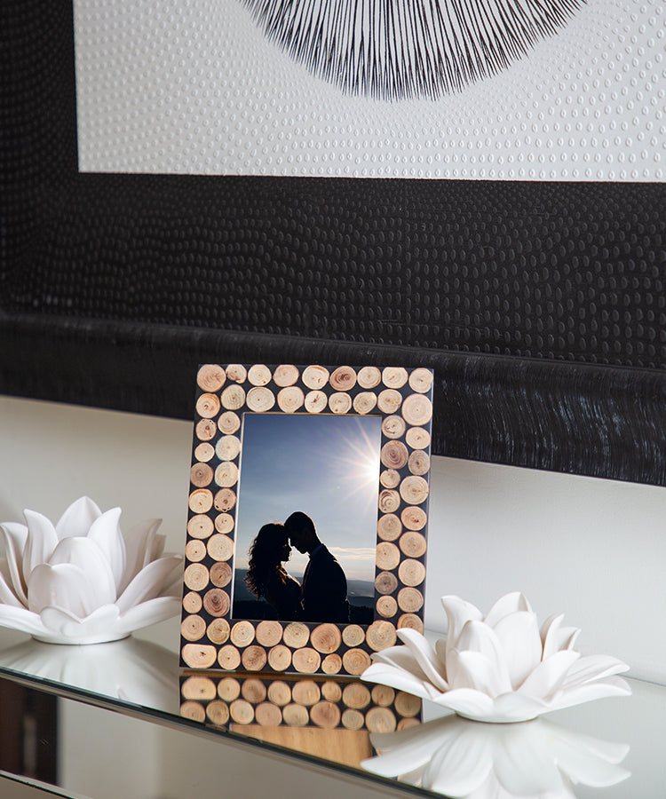 Handcrafted Circular Natural Wood in Black Resin Tabletop Photoframe