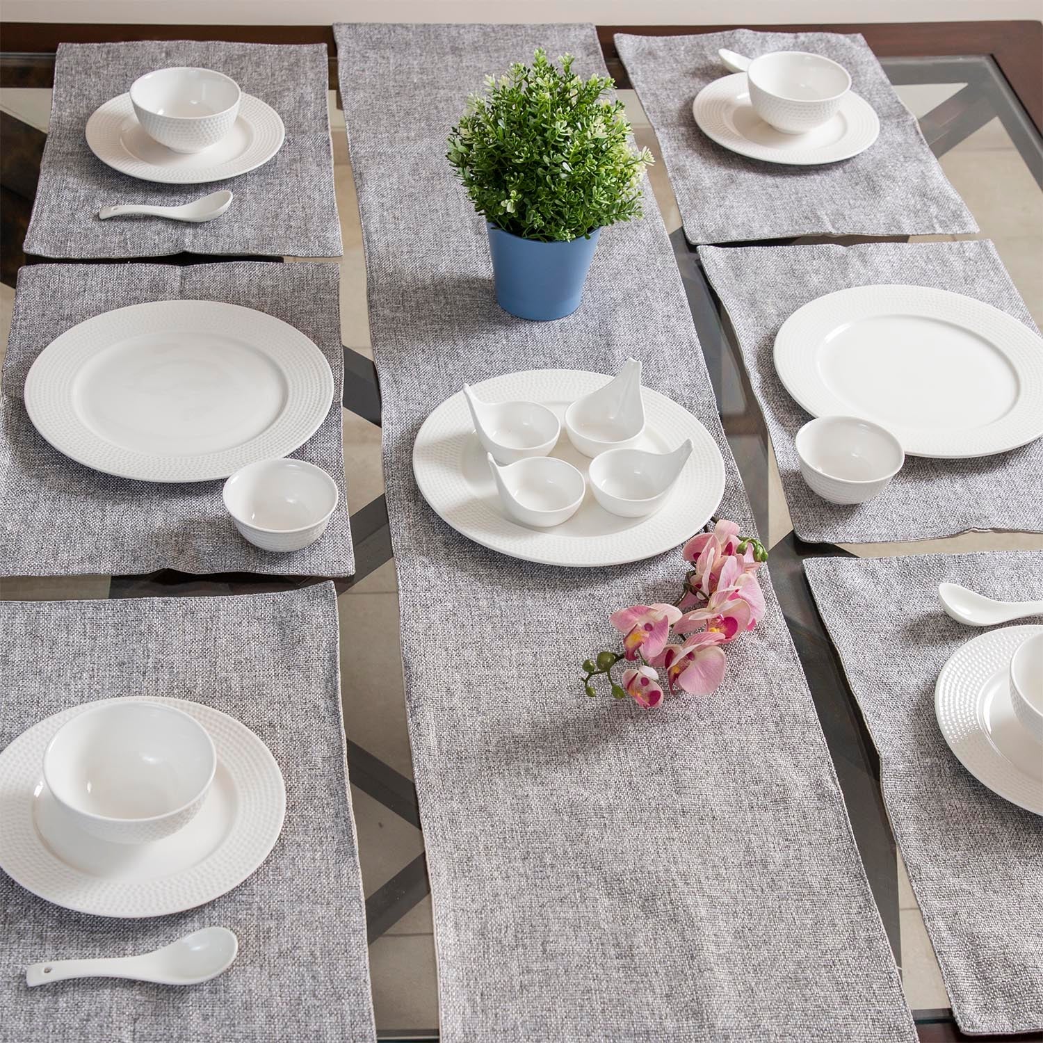 Grey Jute Set of 6 Table Mats with 1 Jute Runner