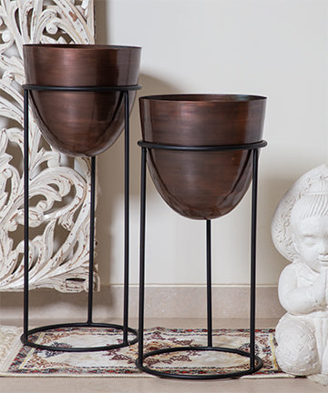Antique Finish Copper Planters On Black Iron Stand-Set Of 2